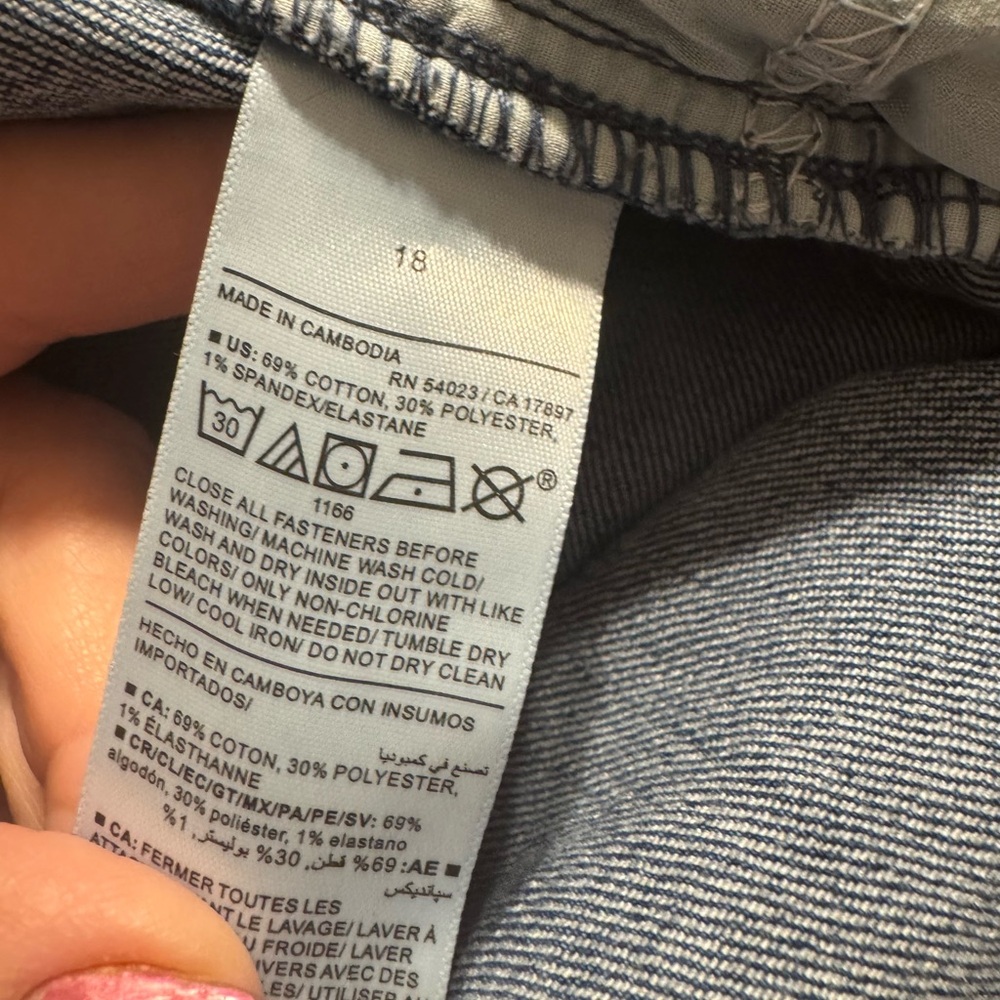 Old Navy WOW MID RISE Boot Cut Jeans SIZE: 18 - Picture 8 of 8